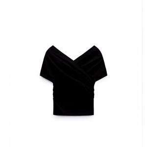 NWT ❤️  ZARA TOP (size M)